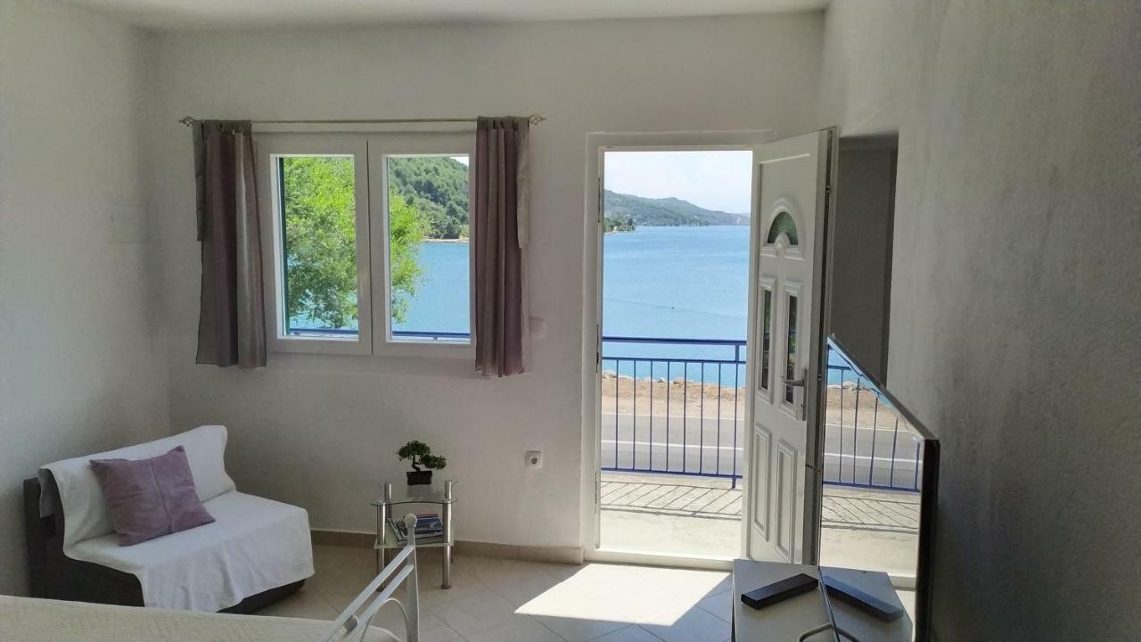 Studio Apartment Luce Marina Exterior foto