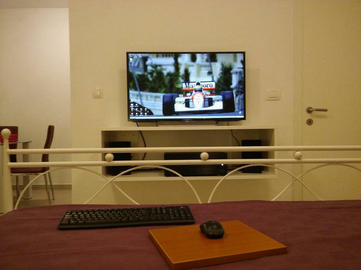 Studio Apartment Luce Marina Exterior foto